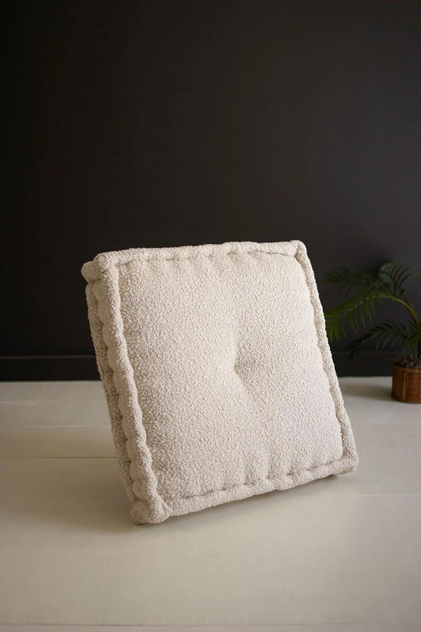 Bouclé Floor Cushion – Versatile & Cozy Seating